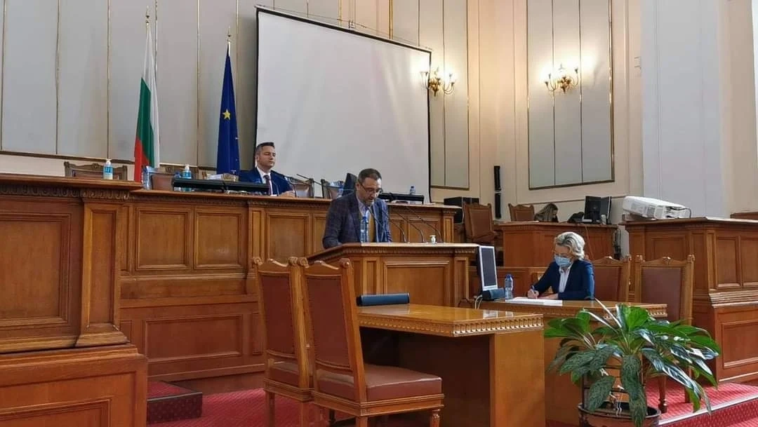 Има такъв народ скочи на заповедта на здравния министър 