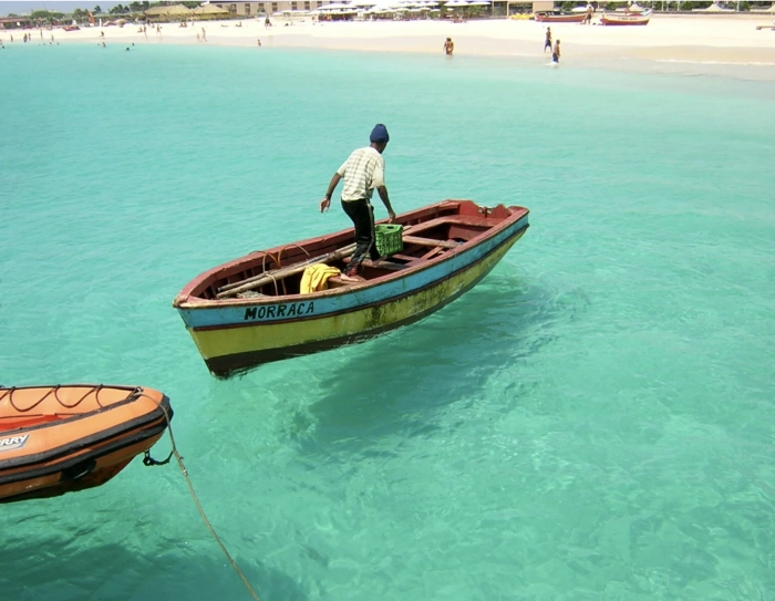През октомври има два чартъра до Кабо Верде 
