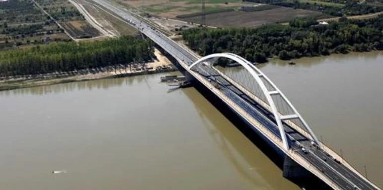 Румъния ще иска PCR от неделя за пристигащите неваксинирани от България