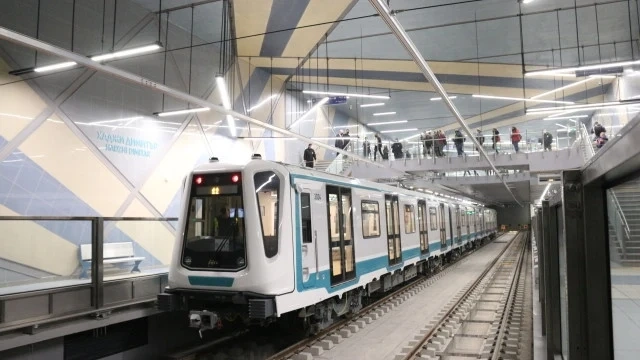 София празнува своя ден с голям концерт на открито и сцена в мотриса на метрото