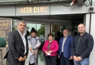 Две заведения в столицата получиха стикера 100% ваксиниран персонал