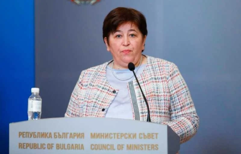 Стела Балтова: Стартираме зимния сезон без изискване за зелен сертификат за ски зоните