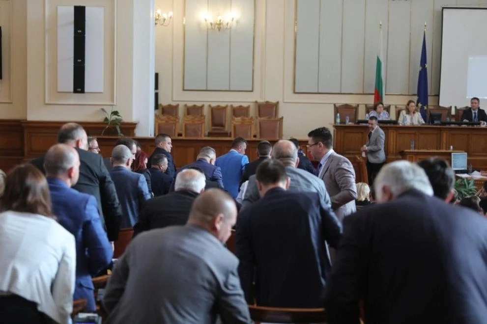 Народното събрание създава постоянна комисия по туризъм