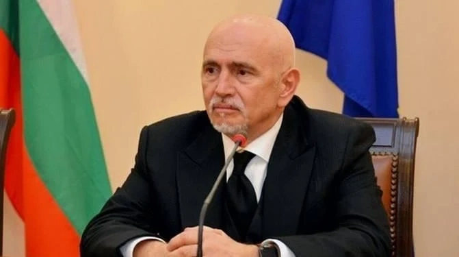 Транспортният министър поиска въздушна линия със Скопие