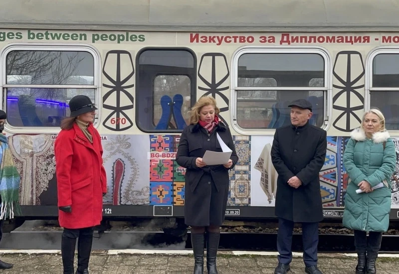 Зам.-министър Модева откри брандирана теснолинейка
