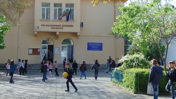 Спират ученическите екскурзии в столицата