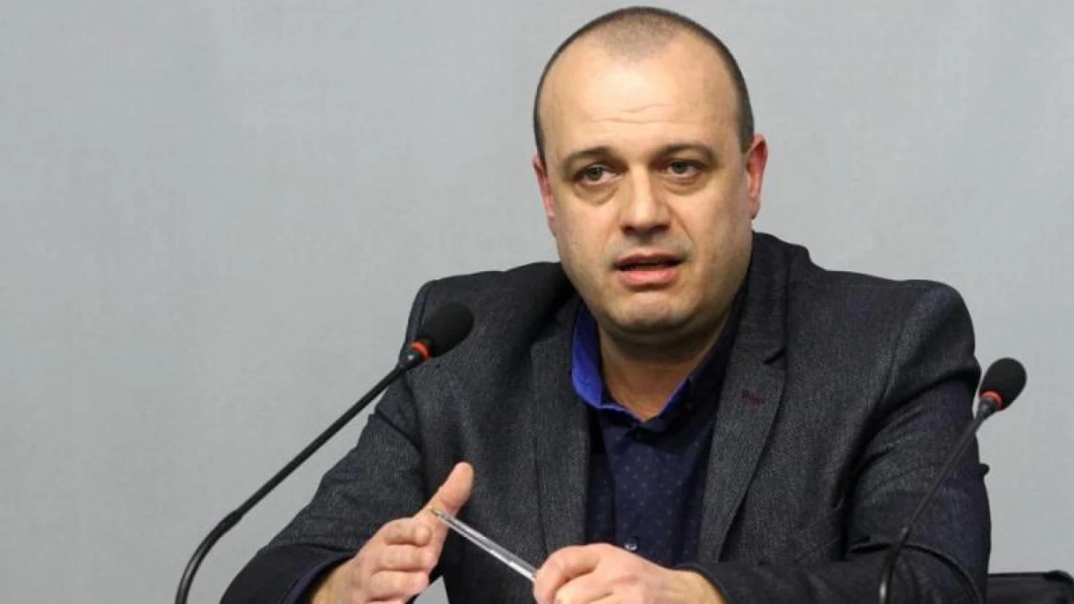 Министър Проданов отчете свършеното за един месец