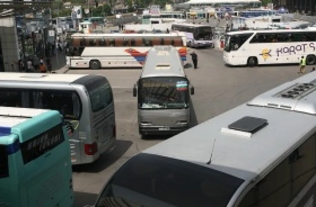Билетите за автобус поскъпват с 50 процента