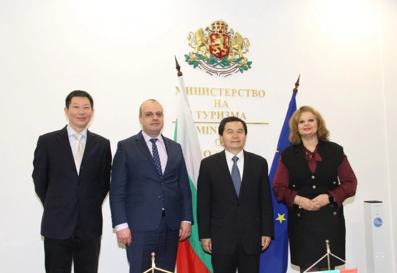 Китайският посланик предлага реклама на България в местните социални мрежи 