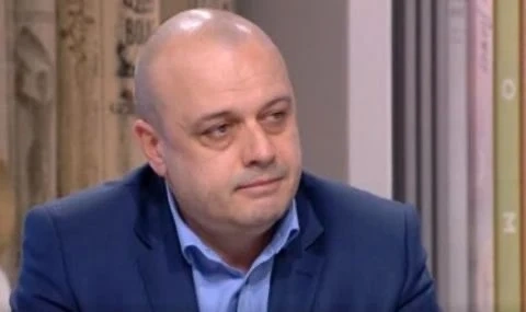 Министърът на туризма: Умерен оптимист съм за летния сезон
