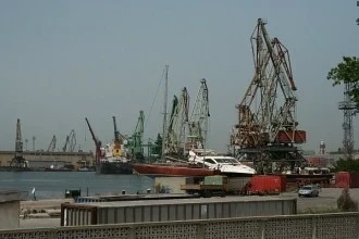 Антикорупционният фонд пусна сигнал за злоупотреби на Варненското пристанище 