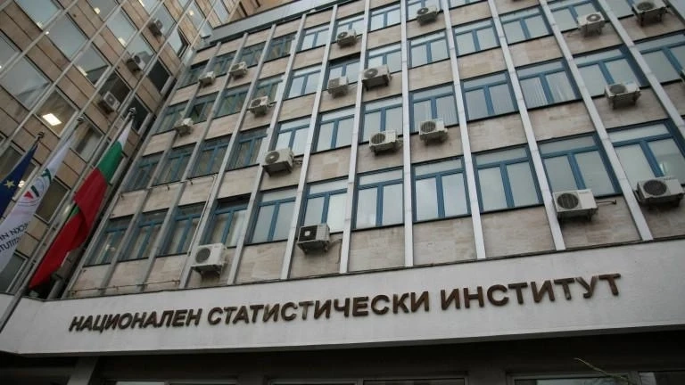 Нощувките в хотелите се увеличават през февруари 2022 г.