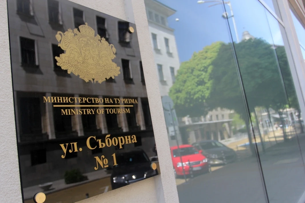 Комисията по туризъм обсъжда мерки за спасяване на летния сезон