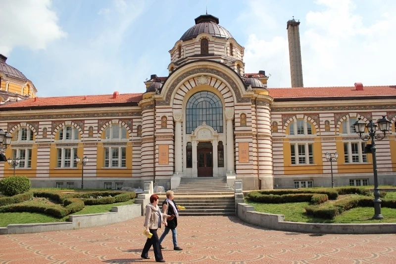 Столична община ще търси инвеститор за Централната баня