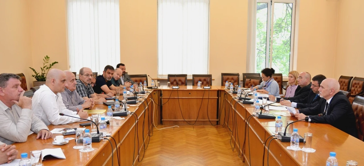 По-чисти коли и по-добри услуги обеща таксиметровият бранш