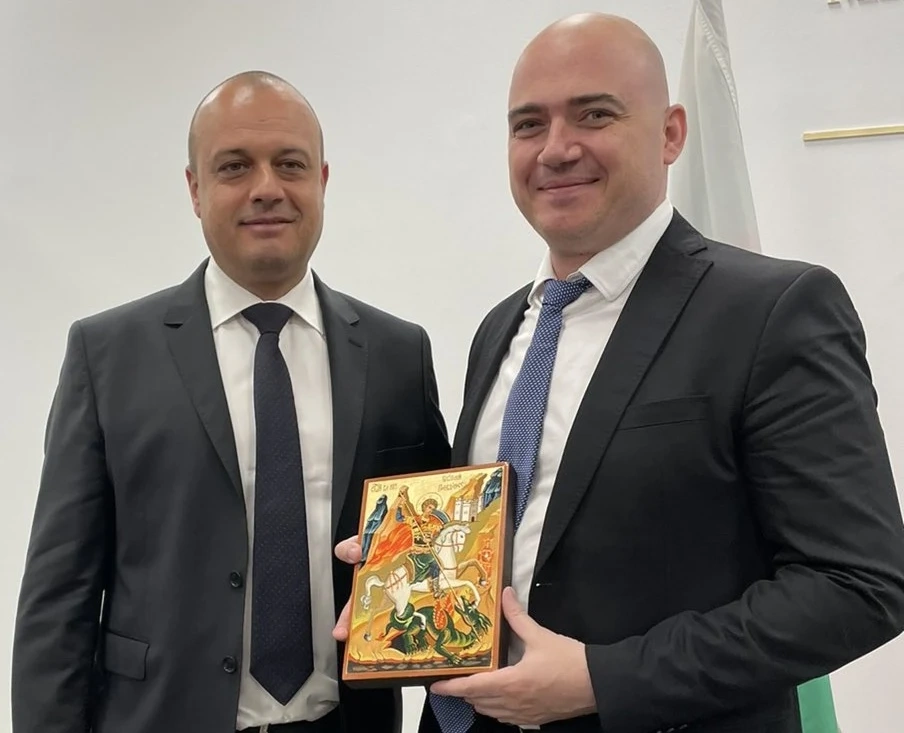 Илин Димитров пое поста на министър на туризма