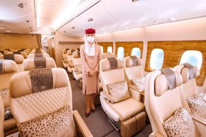 Emirates ще подобри услугите и обслужването в самолетите си
