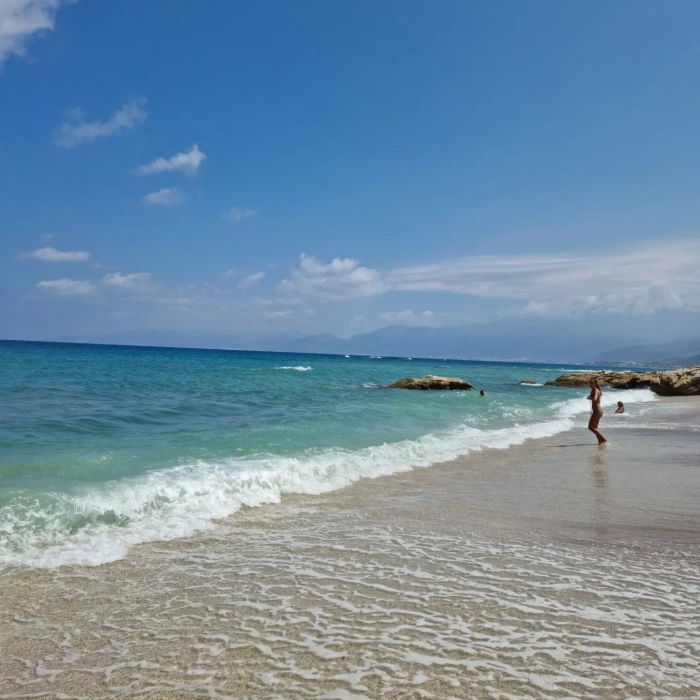 Хотел Hersonissos Village на Крит впечатлява българите с уникални гледки