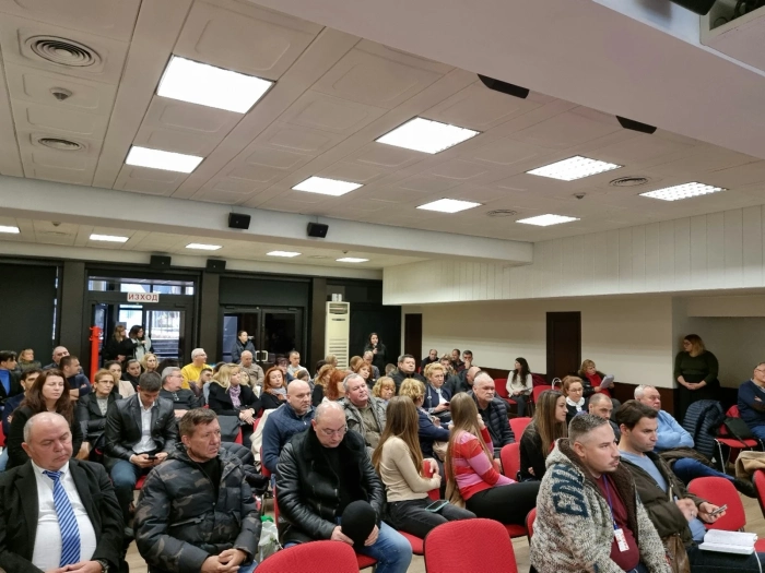 Обществеността във Варна подкрепя  разширението на Делфинариума