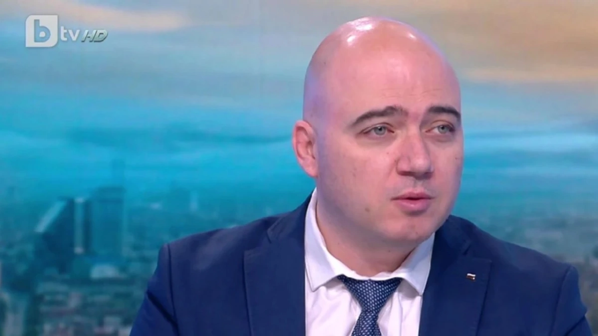 Министър Илин Димитров отчете малко анулации в зимните курорти 