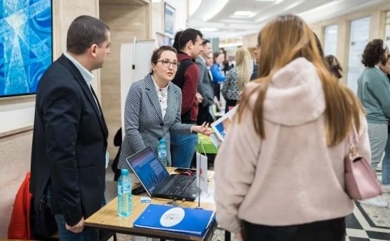 Туристическият бранш ще търси работници за сезона от Централна Азия