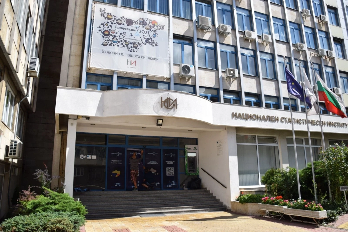 Ръст с над 37% на приходите от нощувки през април