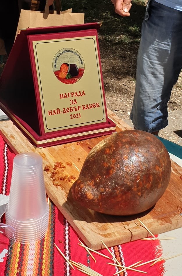 Бабек вкара Цалапица в маршрутите на туроператорите  