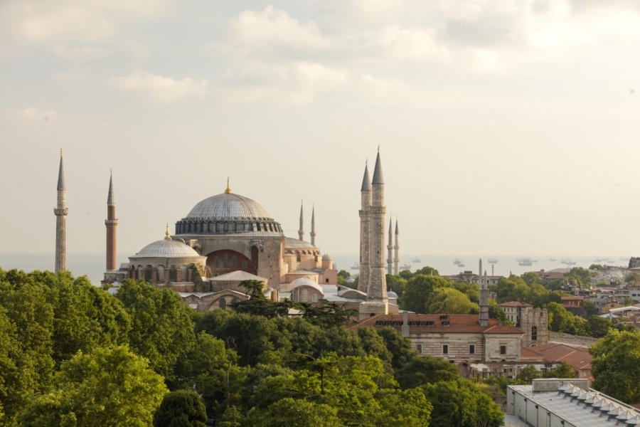 Три причини да посетите Истанбул през пролетта