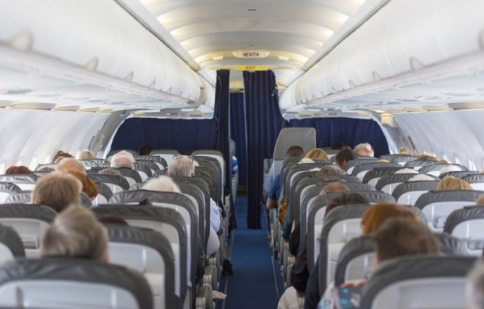 Откриха пътник без билет в тоалетна на самолет
