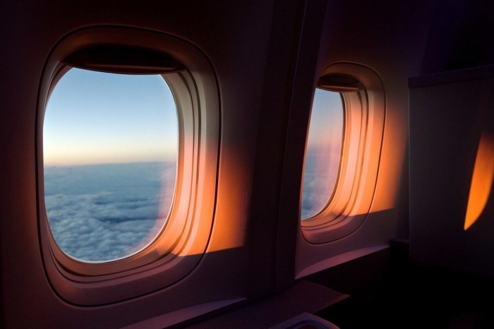 Ето защо сенниците на прозорците в самолета трябва винаги да са отворени при излитане и кацане
