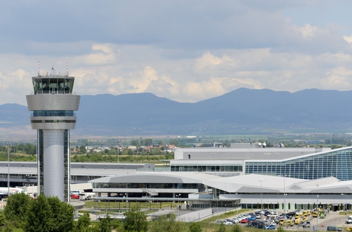 Отмени са полети от Летище София заради атаката на Иран