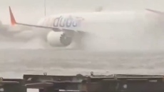 Международното летище на Дубай е наводнено