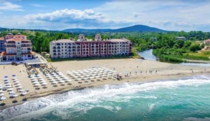 Хотелите в община Царево отвориха по-рано 
