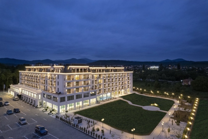Гранд Резорт Павел Баня Медикал и СПА е новият петзведен хотел в Розовата долина