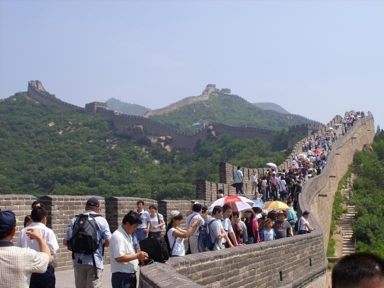 Китайските туристи ще похарчат рекордните близо 1 трлн. долара за пътувания у дома