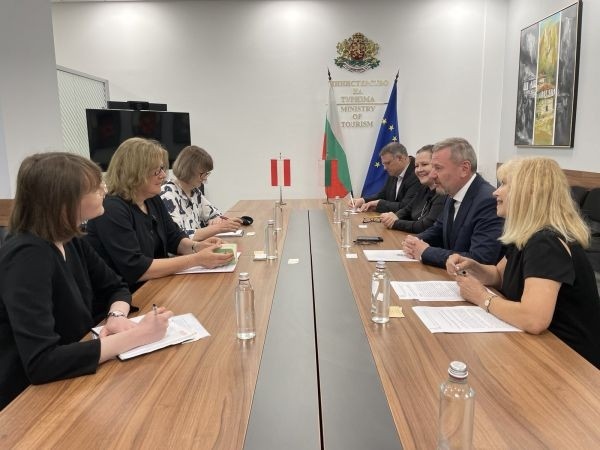 Министър Милошев покани австрийските туристи в България 
