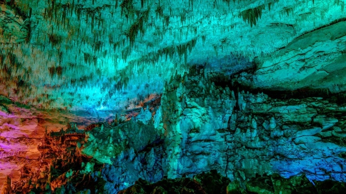Пещера Бисерна се превърна в туристическа сензация