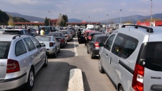 Сърбия вдига пътните такси 