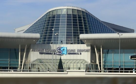 Закъснения до 3 часа на летище София след компютърния проблем