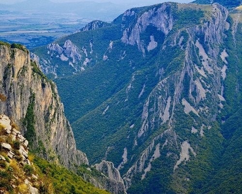 Условията за туризъм в планините са добри за момента