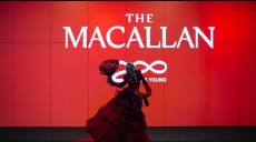 Една от 200 лимитирани бутилки от юбилейната колекция TIME : SPACE на The Macallan бе закупена от български колекционер