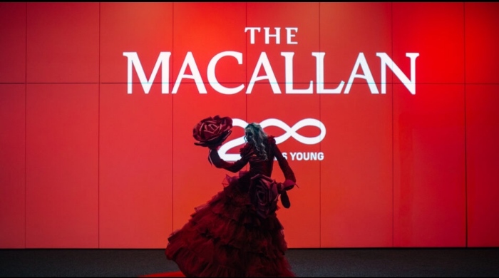 Една от 200 лимитирани бутилки от юбилейната колекция TIME : SPACE на The Macallan бе закупена от български колекционер