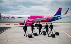 Wizz Air премахна високотарифния си телефон за обслужване на клиенти