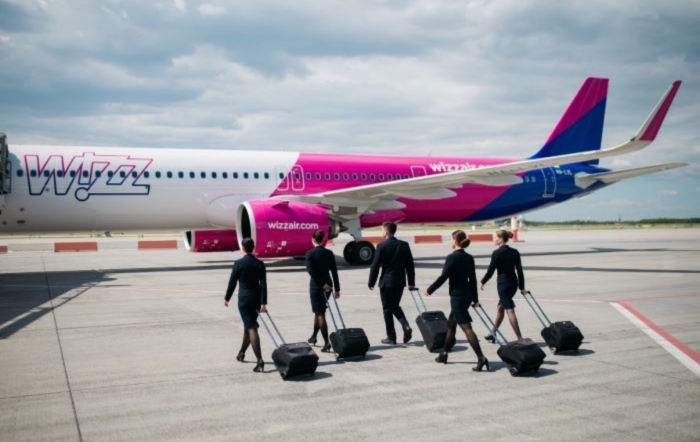 Wizz Air премахна високотарифния си телефон за обслужване на клиенти