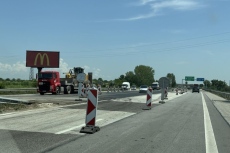 Тракия се ремонтира на четири места. АПИ препоръчва Подбалканския път