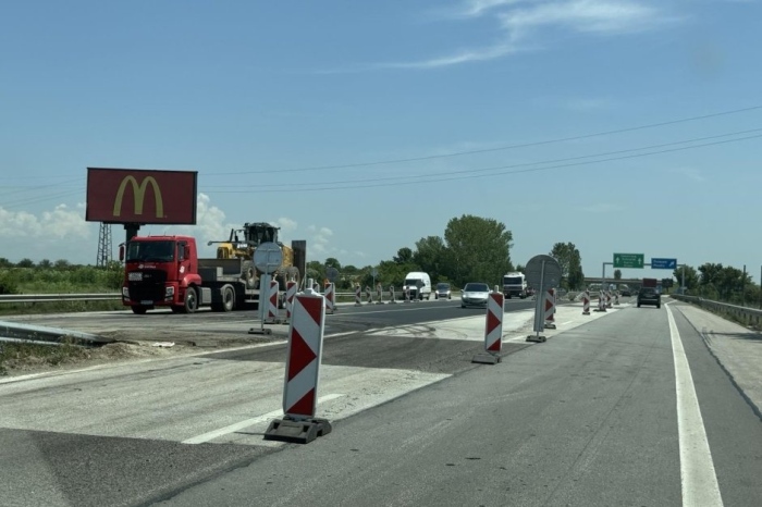 Тракия се ремонтира на четири места. АПИ препоръчва Подбалканския път