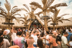 EXE BEACH BAR открива сезона на Каваци на 19 юни