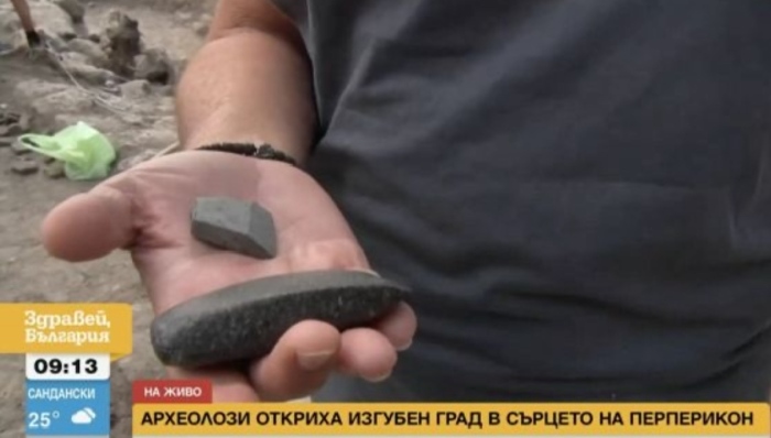Археолози на Перперикон откриха изключително добре запазени сечива на 7000 години