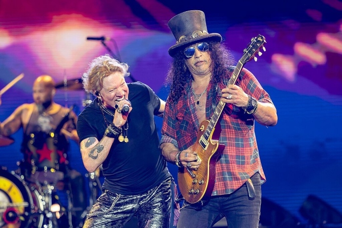 40 000 дочакаха Guns N\' Roses