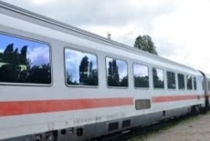 Влак в Румъния изгуби два от вагоните си в движение